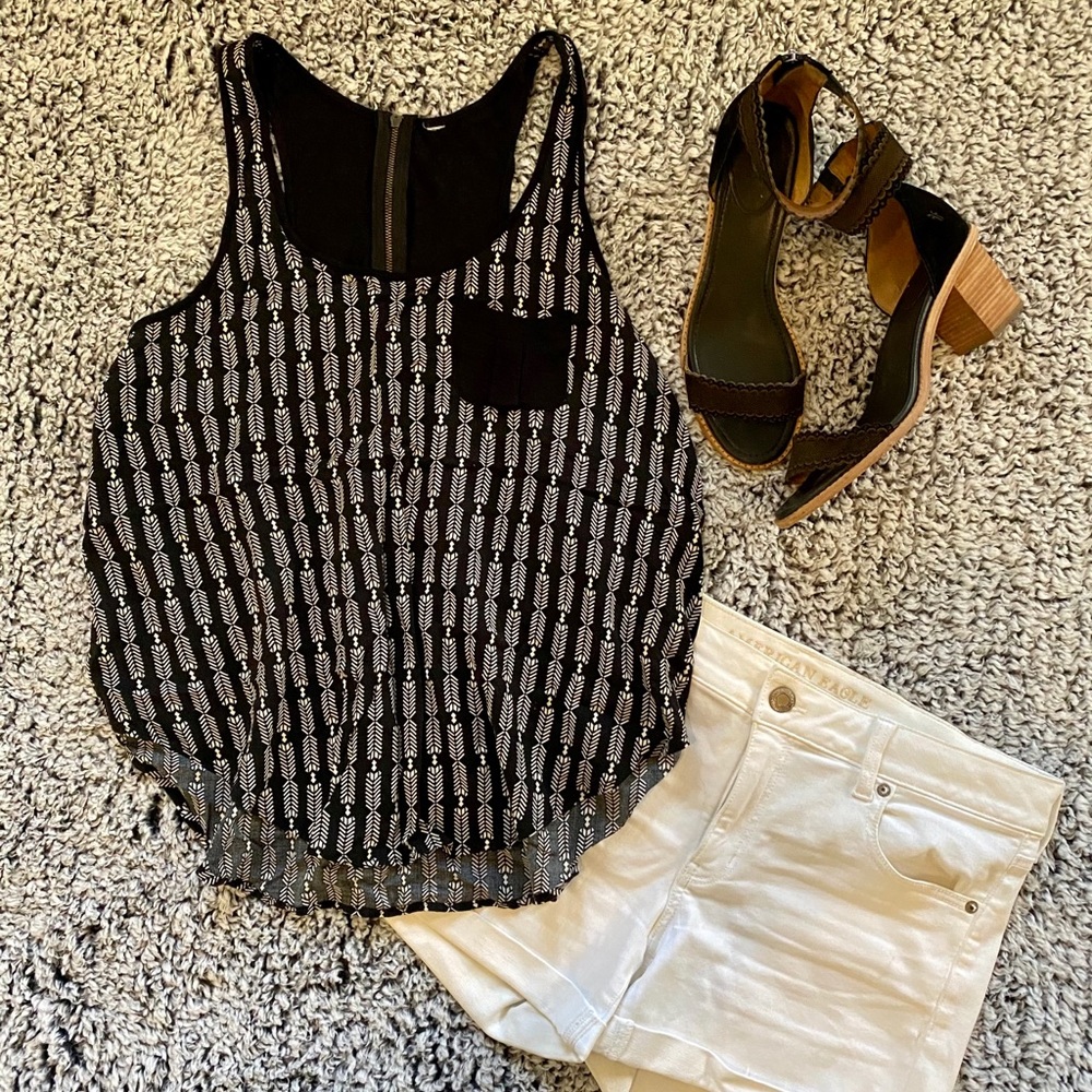 Xhilaration Black & White Tank